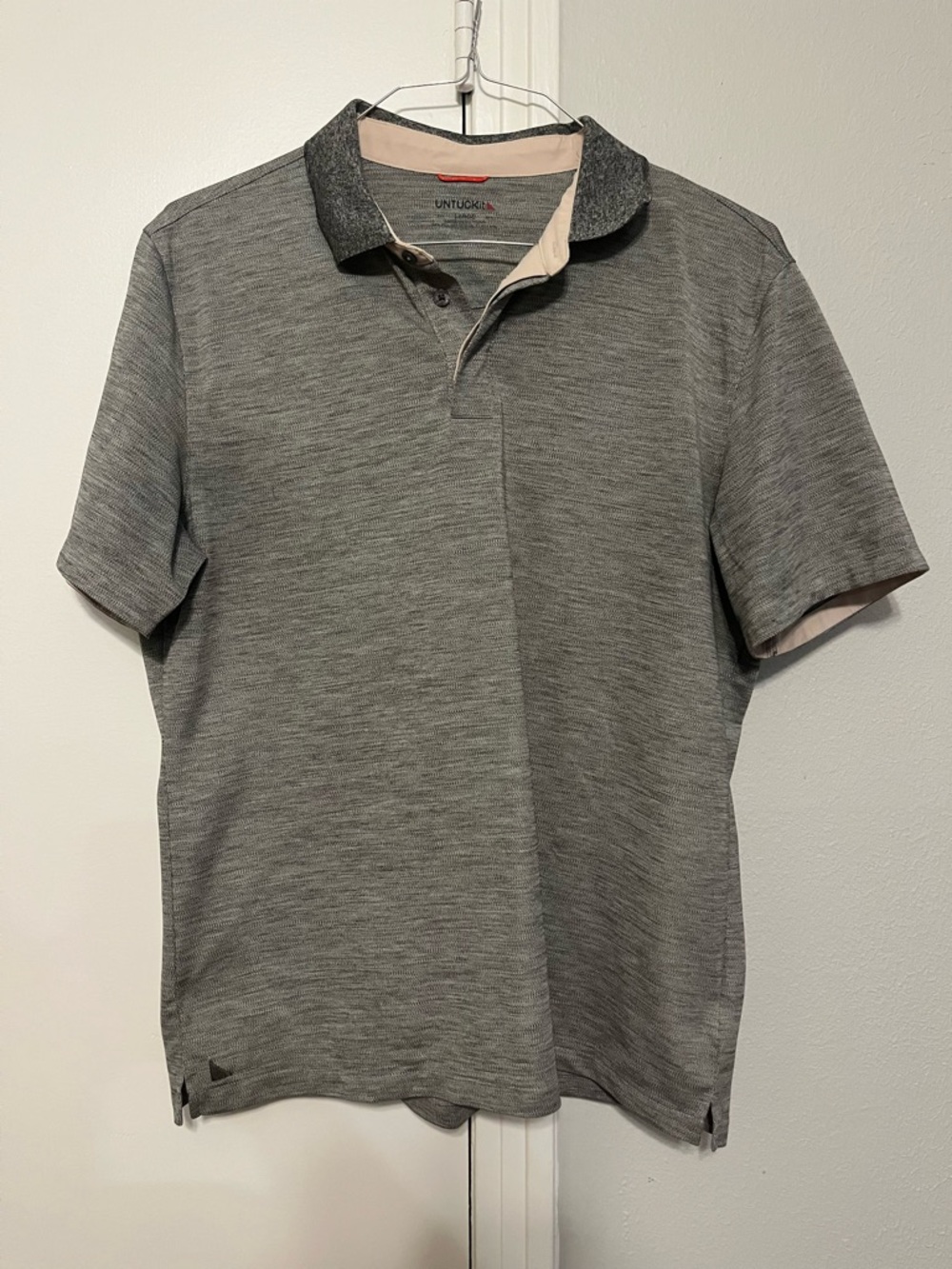 UNTUCKit Men's Gray Heather Performance Polo with Contrast Collar Size L